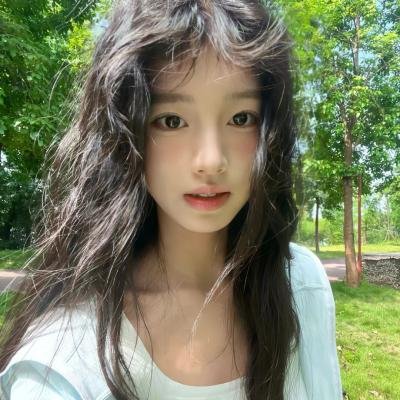 腰间持枪